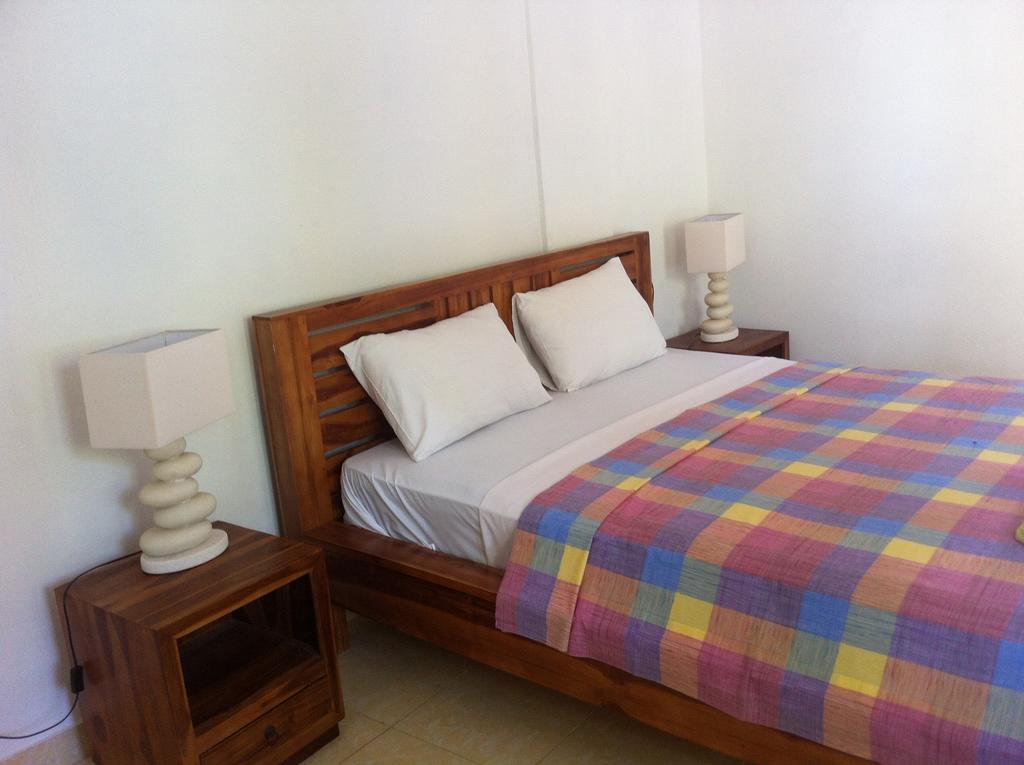 Amed Sari Beach Guesthouse Экстерьер фото