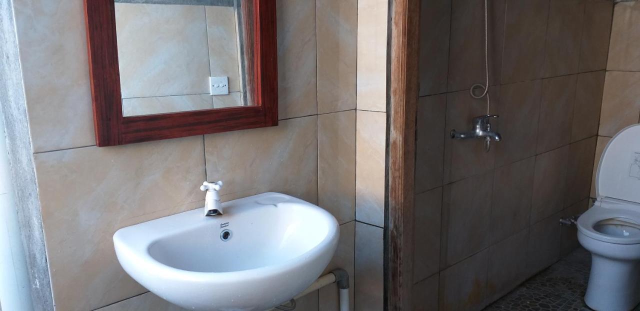 Amed Sari Beach Guesthouse Экстерьер фото
